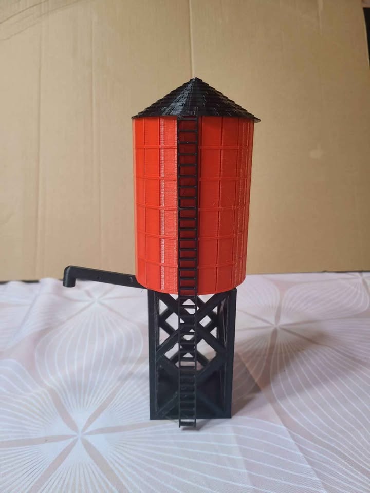3D Printed O Scale Water Tower – Perfect for Lionel Train Layouts